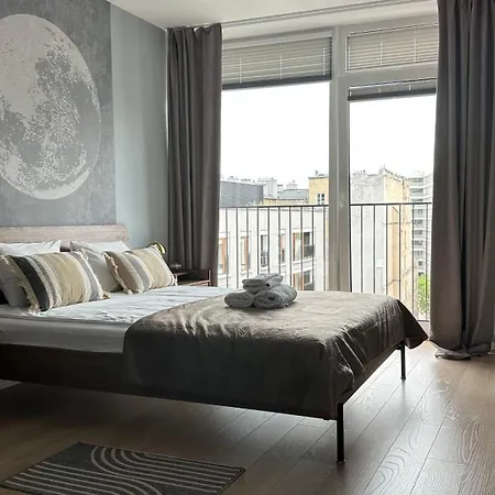 Browary Warszawskie Moonlight Apartment, Unique Design